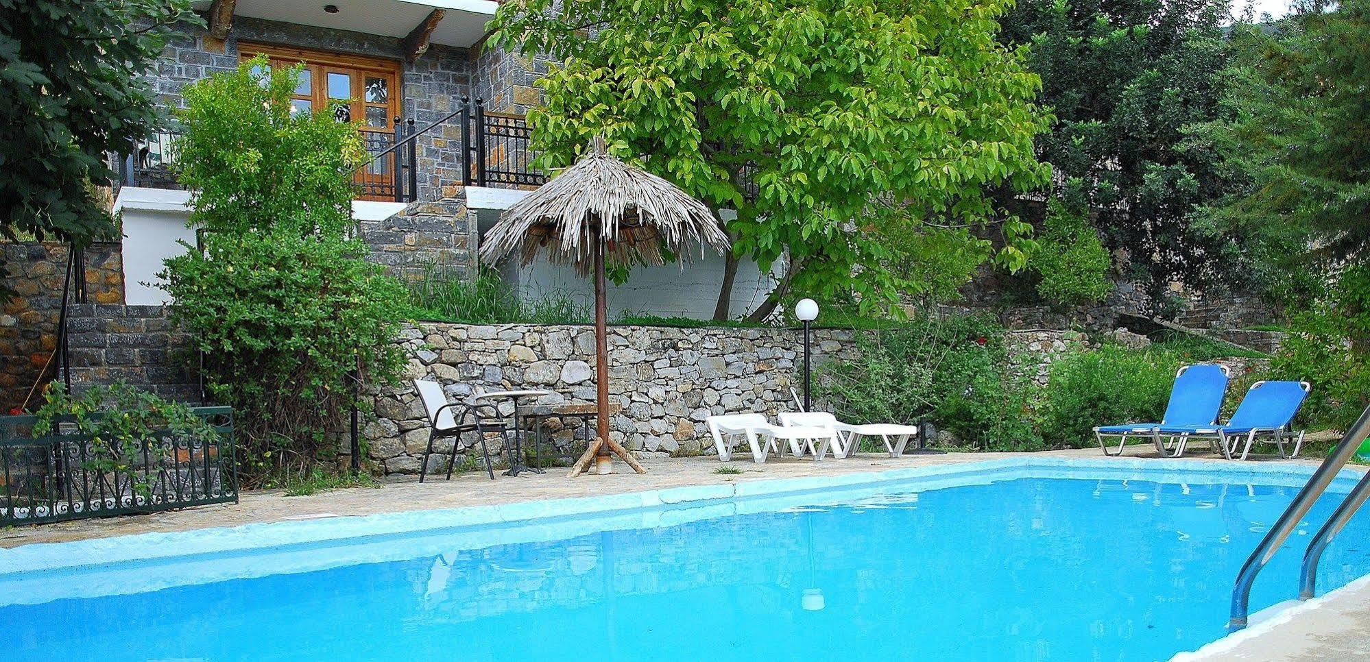 Giannikakis Villas Istron Extérieur photo